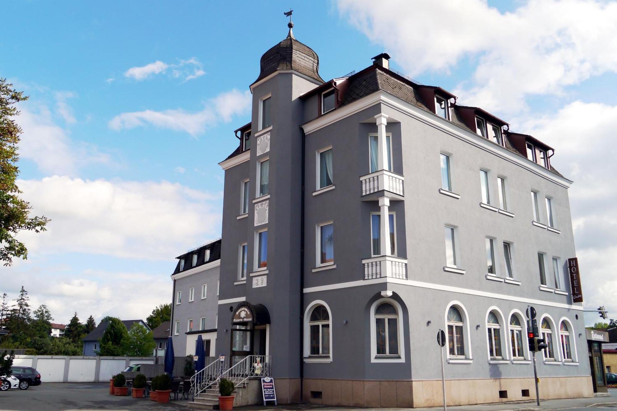 Hotel Grader Нойщад ан дер Валднаб Екстериор снимка