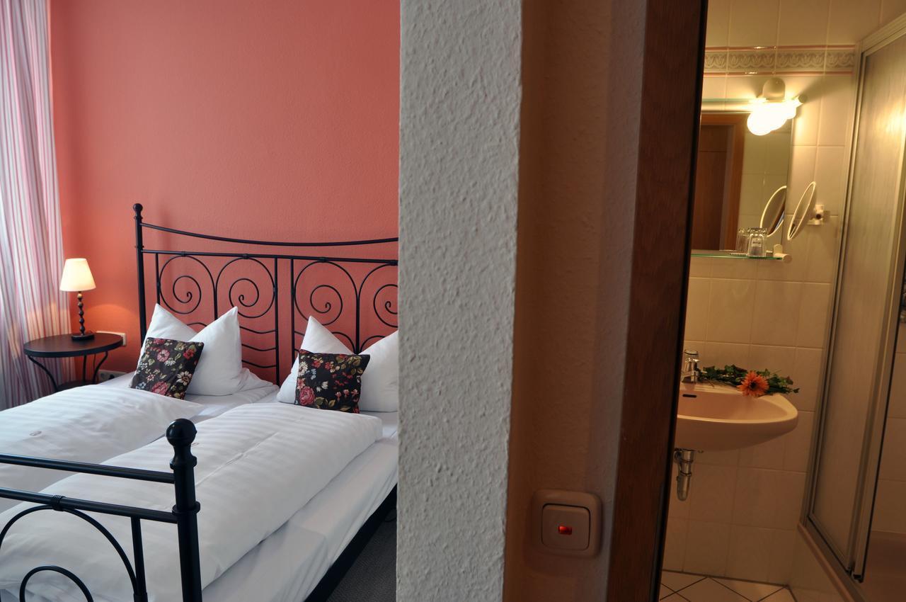 Hotel Grader Нойщад ан дер Валднаб Екстериор снимка